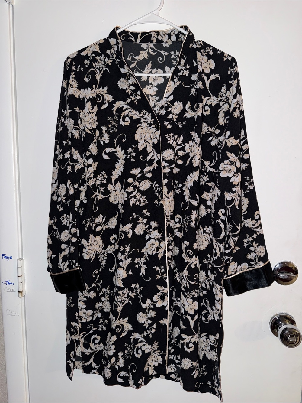 Black Floral Long Sleepwear dress  - Brand Unspecified / tag has been cut